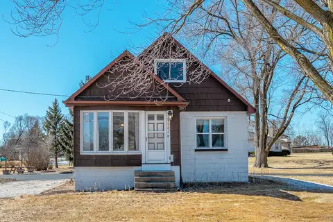 9653 W St Martins, Franklin, WI 53132