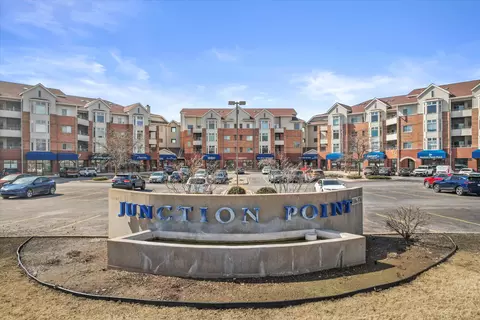 301 Harbour Town #206, Madison, WI 53717
