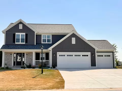 2721 Red Oak, East Troy, WI 53120