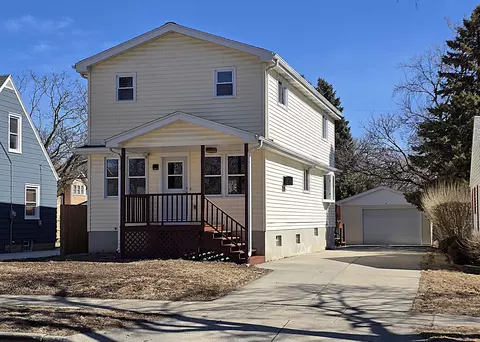 4550 S Quincy, Milwaukee, WI 53207
