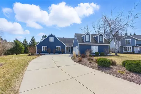 2330 Chanticleer, Brookfield, WI 53045