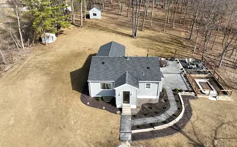 9208 S 15th, Oak Creek, WI 53154