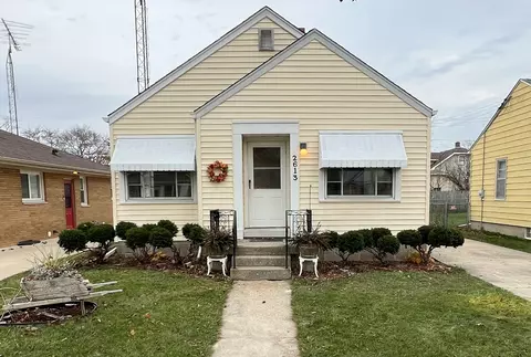 2613 Hayes, Racine, WI 53405