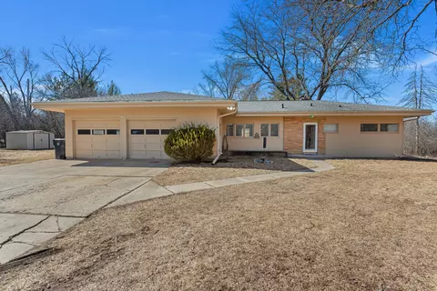 11541 N Eastgate, Mequon, WI 53092