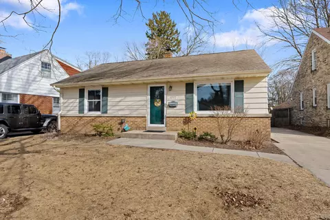 5732 N Sievers, Glendale, WI 53209