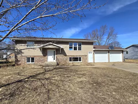 828 E Taft, Blair, WI 54616