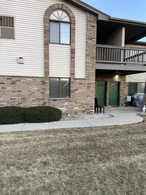 5788 80th #710, Kenosha, WI 53142
