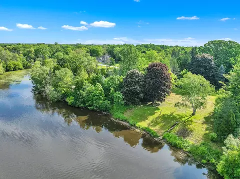 12345 N East Shoreland, Mequon, WI 53092