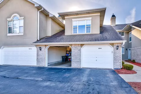 9279 W Elm #D, Franklin, WI 53132