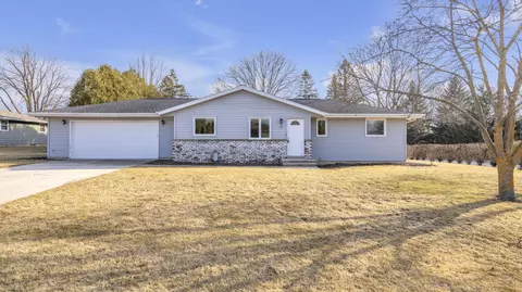 723 Cardinal, Howards Grove, WI 53083
