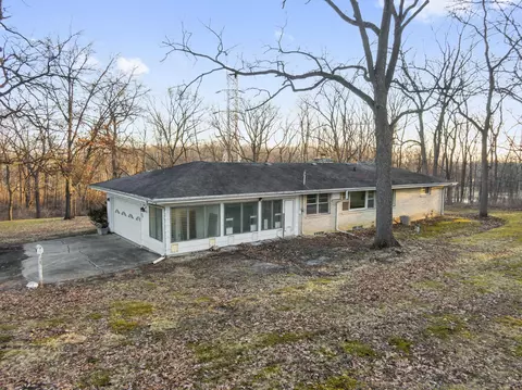 11919 136th, Kenosha, WI 53142