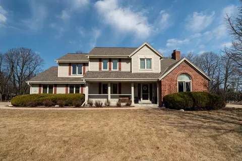 n49w16054 Graysland, Menomonee Falls, WI 53051