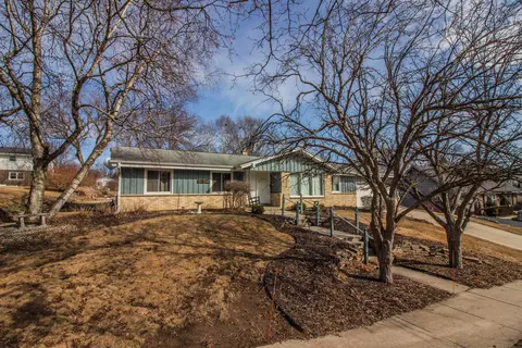 n81w7488 Hickory, Cedarburg, WI 53012