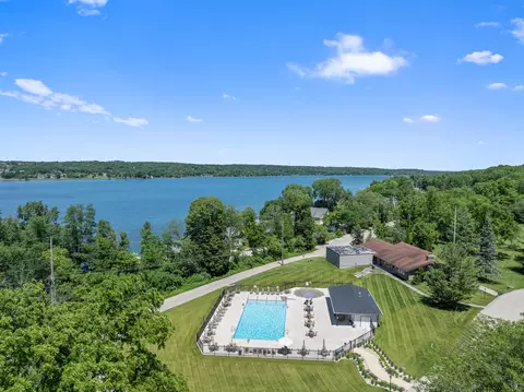 93 Red Chimney #05, Geneva, WI 53147