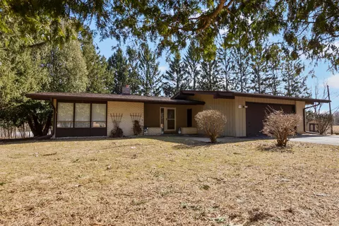 w360n7310 Carol, Oconomowoc, WI 53066