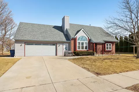 8300 S Parkridge, Oak Creek, WI 53154
