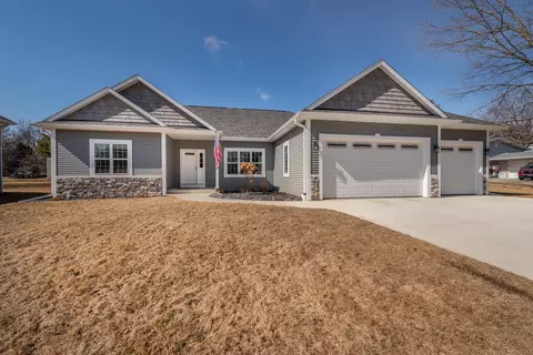 9329 S 31st, Franklin, WI 53132