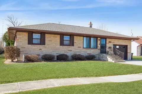 233 Grand, Mayville, WI 53050