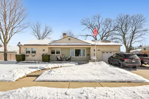 2427 14th, South Milwaukee, WI 53172