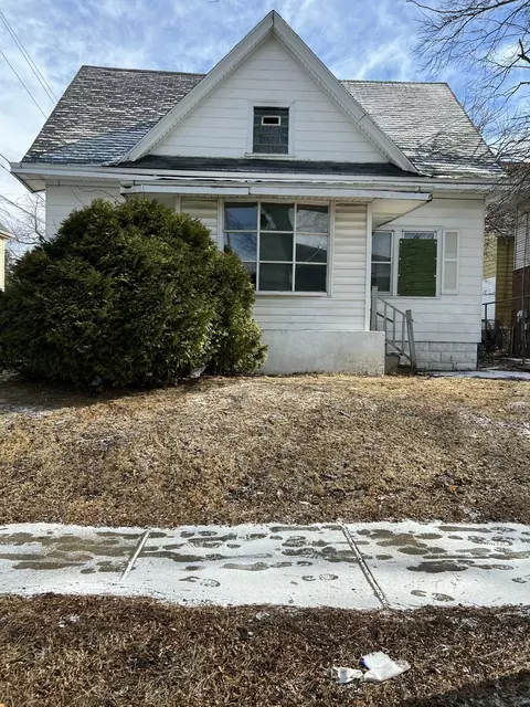 3212 N 24th, Milwaukee, WI 53206