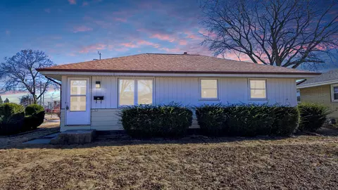 7701 W Fiebrantz, Milwaukee, WI 53222
