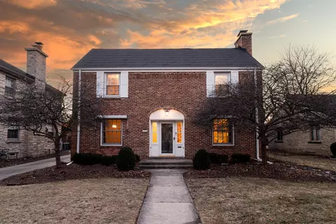 2565 N 91st, Wauwatosa, WI 53226