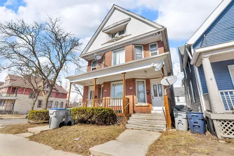 2534 W Lincoln #2536, Milwaukee, WI 53215