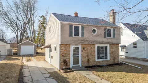 1405 School, Sheboygan, WI 53083