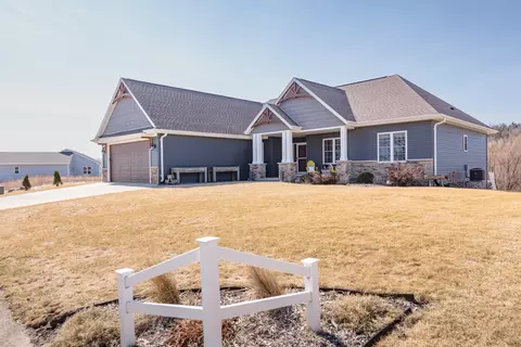 521 Fairway, Mayville, WI 53050