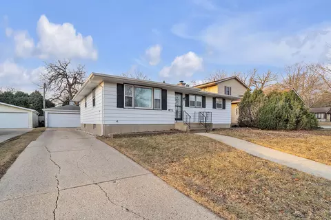 4843 67th, Kenosha, WI 53142