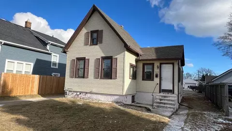 1019 N 21st, Manitowoc, WI 54220