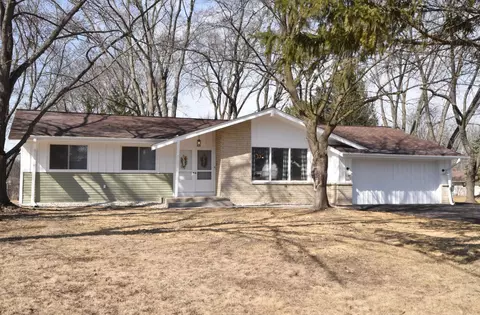 w145n5161 Stone, Menomonee Falls, WI 53051