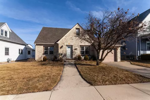 606 Michigan, South Milwaukee, WI 53172