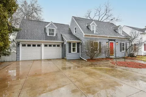 3521 N Main, North Bay, WI 53402