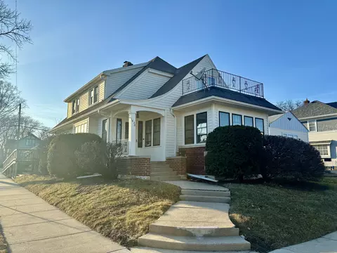 1438 Cleveland, Racine, WI 53405