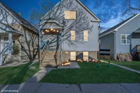 2560 S 12th #1-4, Milwaukee, WI 53215