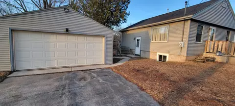 705 Randolph, Mishicot, WI 54228
