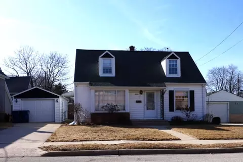1027 9th, Grafton, WI 53024