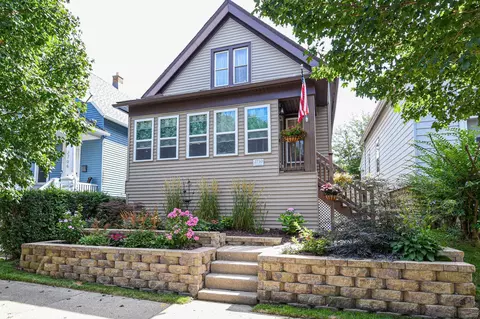 2710 S Greeley, Milwaukee, WI 53207
