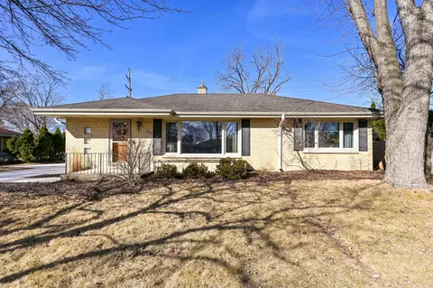 2137 Crestview, Wauwatosa, WI 53226
