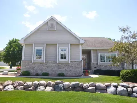 2369 Caribou #2, Grafton, WI 53024