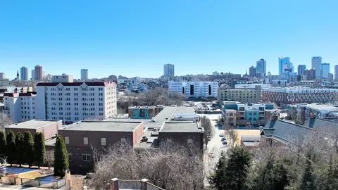 301 E Reservoir #4, Milwaukee, WI 53212