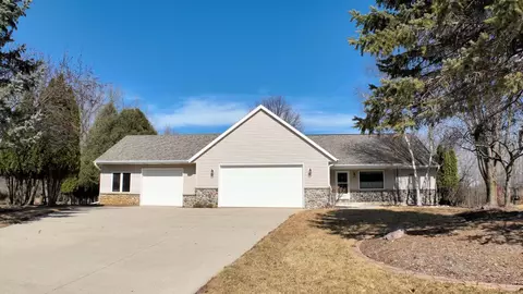 3943 Wildlife, Hartford, WI 53086