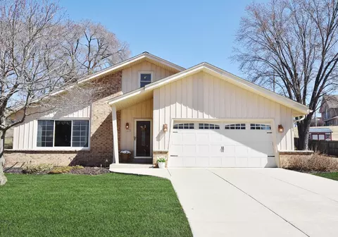 1652 Walters, Grafton, WI 53024