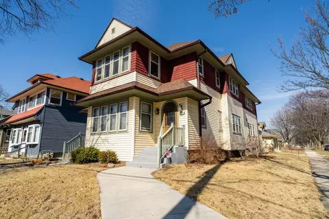 5402 W Lloyd #5404, Milwaukee, WI 53208