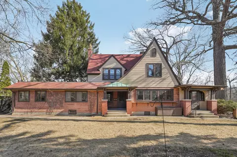 5724 N River Frst, Glendale, WI 53209