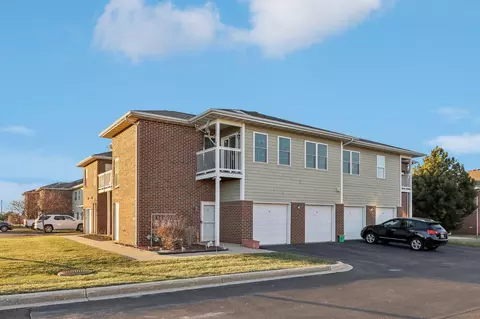 6746 100th #FF, Pleasant Prairie, WI 53158