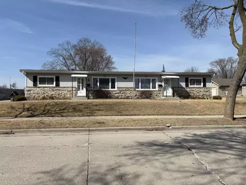 3515 S 88th, Milwaukee, WI 53228