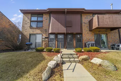 9010 N Park Plz, Brown Deer, WI 53223