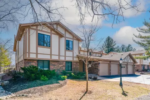 721 S Lake Shr #10E, Lake Geneva, WI 53147